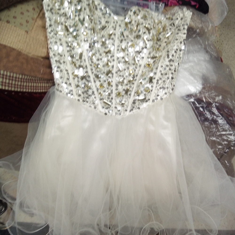 Sparkly,Short formal dress, size 11/12, silver/cre